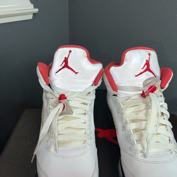 Jordan 5 Retro Fire Red Silver Tongue  6.5Y GS (440888-102)  2020 100% AUTHENTIC - Picture 8 of 13